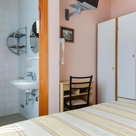Hotel Sorriso Rimini Buitenkant foto